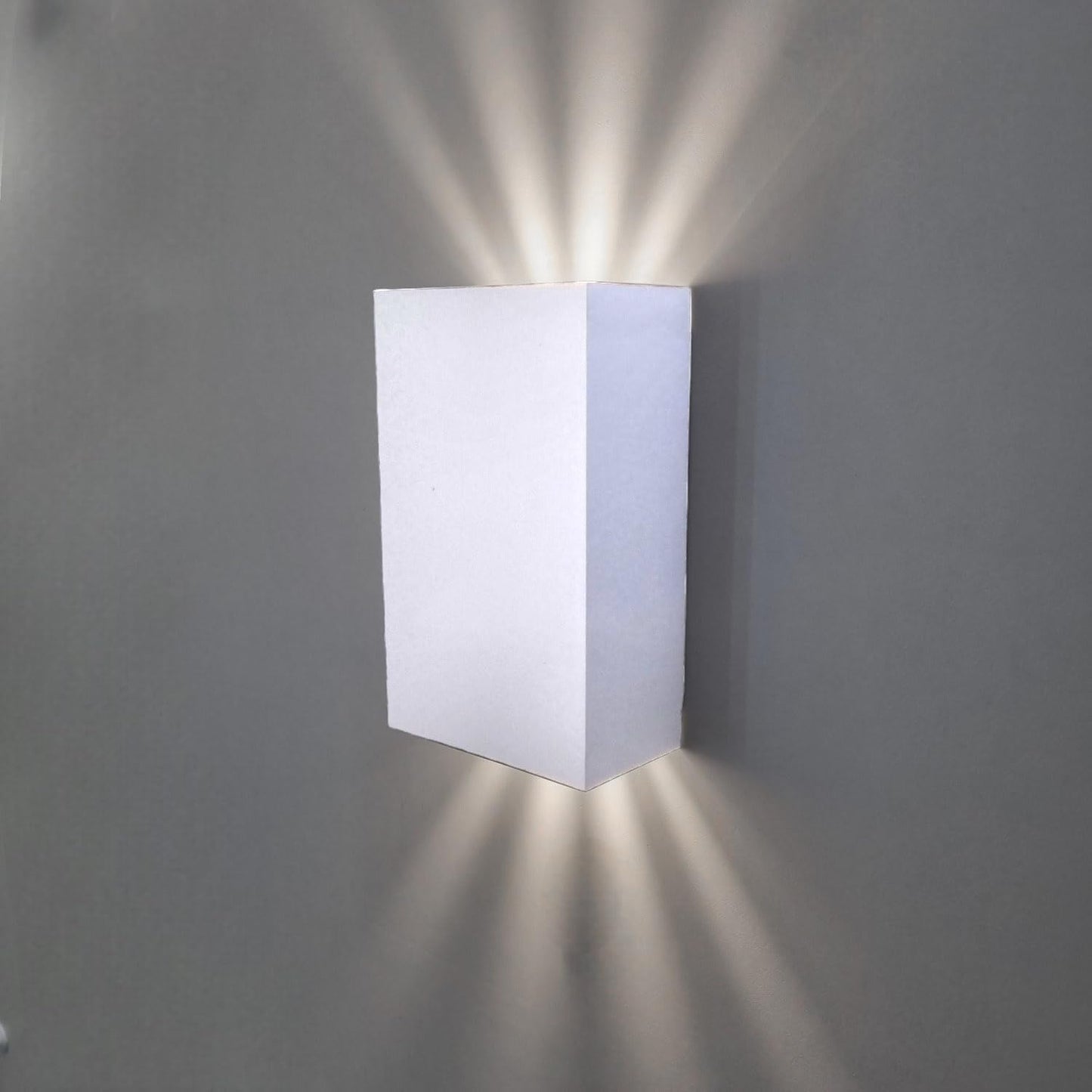 Applique LED da Esterno IP65 Biemissione 10W, 1040 Lumen, Luce Calda 3000K o Naturale 4000K, in Alluminio Bianco, per Giardino, Facciata, Terrazza