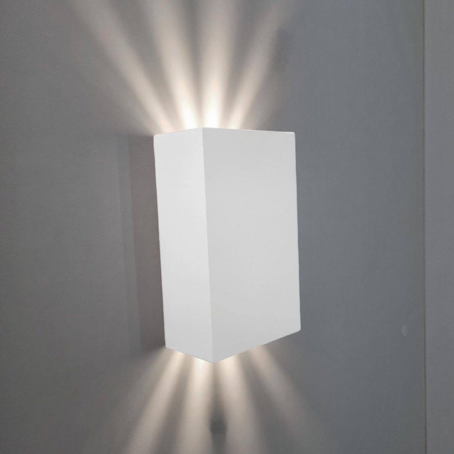 Applique LED da Esterno IP65 Biemissione 10W, 1040 Lumen, Luce Calda 3000K o Naturale 4000K, in Alluminio Bianco, per Giardino, Facciata, Terrazza
