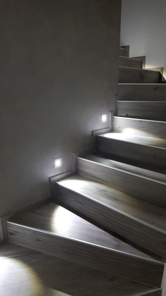 Faretto Segnapasso LED da Incasso per Scatola 503 con Sensore di Movimento e Crepuscolare – 1,3W – 25 Lumen – Luce Calda, Naturale o Fredda – IP20 – Uso Interno – Placchetta Nera