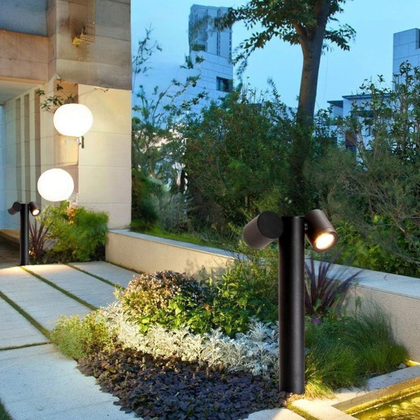 Lampioncino Lampione Paletto LED da giardino IP44 con doppio faretto orientabile, attacco GU10, 440mm, design moderno per vialetti e aiuole Grigio scuro
