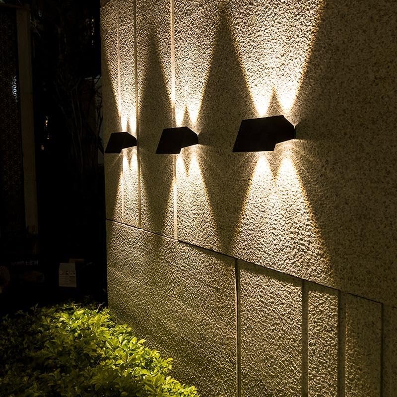 Applique LED Solare da Esterno 4W Biemissione Up&Down IP65 – Lampada da Parete a Luce Calda 3000K con Pannello Solare Integrato e Sensore Crepuscolare