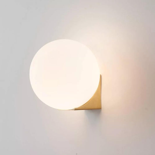 Applique Lampada da Parete con Sfera Bianca opaca Struttura in Metallo, Attacco G9, Design Moderno e Raffinato per Soggiorno, Camera da Letto e Corridoio