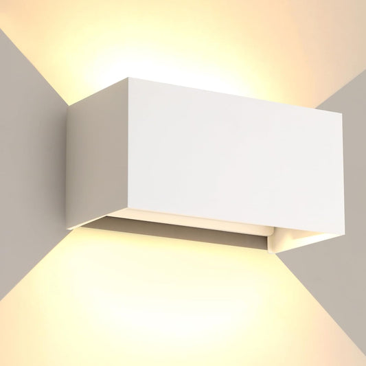 Applique Bianco a LED da Esterno e Interno 24W, Fascio Luminoso Regolabile, 2000 Lumen, IP65 Impermeabile, Lampada da Parete in Alluminio, per Giardino, Balcone, Terrazza