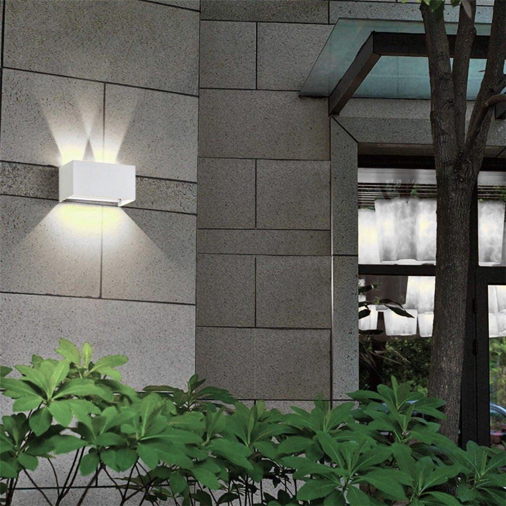 Applique Bianco a LED da Esterno e Interno 24W, Fascio Luminoso Regolabile, 2000 Lumen, IP65 Impermeabile, Lampada da Parete in Alluminio, per Giardino, Balcone, Terrazza