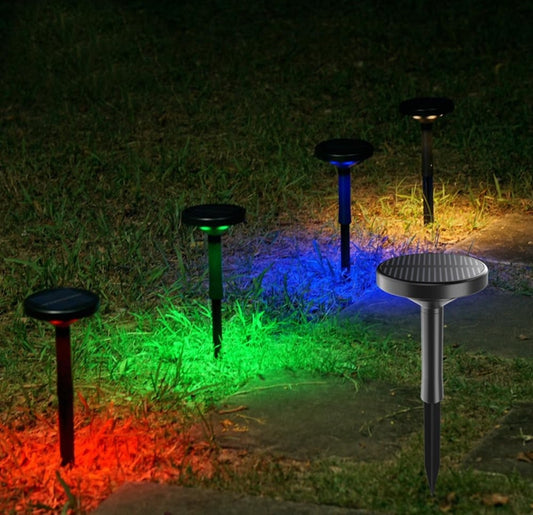 Faretto LED Luce RGB ad Energia Solare con Picchetto, 7 colori selezionabili, Impermeabile IP65, Sensore Crepuscolare, Installazione Facile per Giardino e Esterni