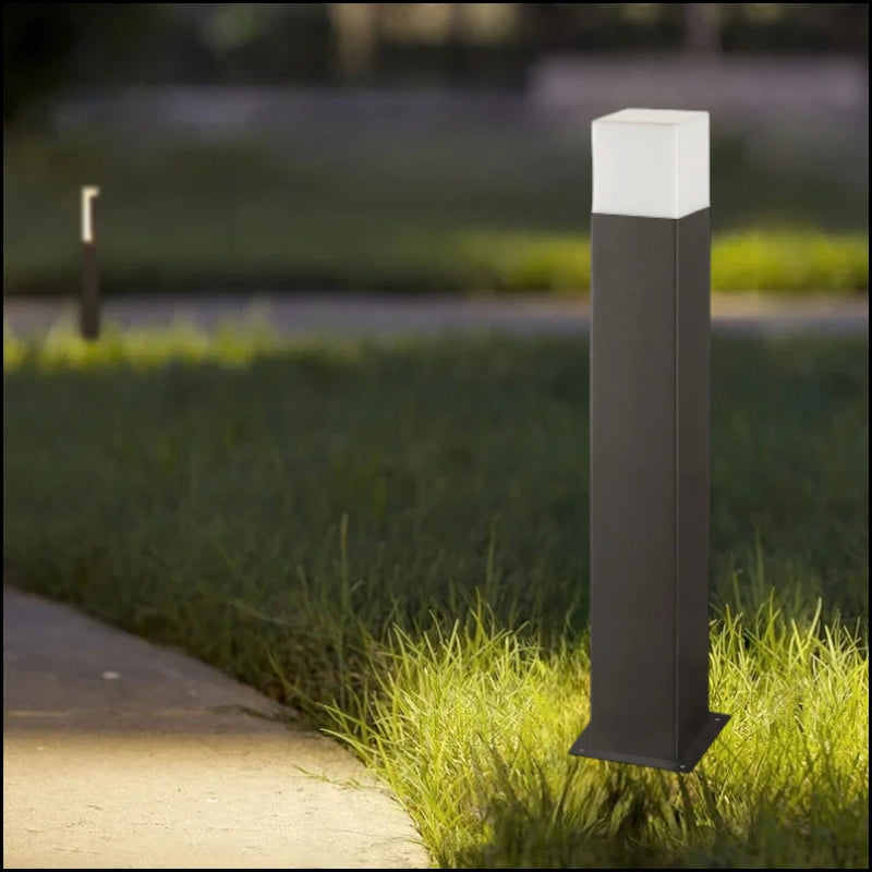 Luci da giardino a palo Design Moderno IP44 Lampione per lampadine a led max 12W non incluse Ideali per Illuminare Vialetti e Percorsi Pedonali Esterni