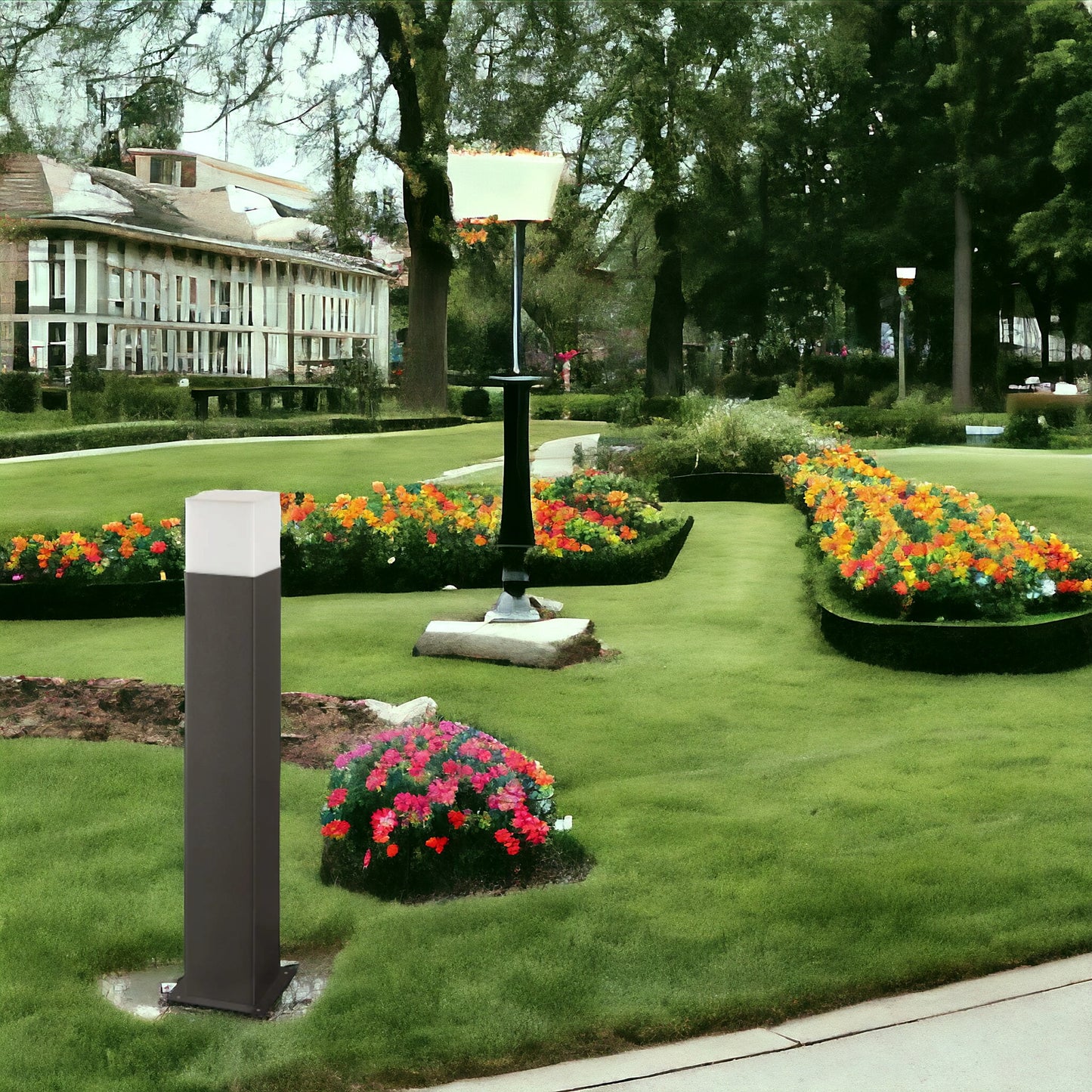 Luci da giardino a palo Design Moderno IP44 Lampione per lampadine a led max 12W non incluse Ideali per Illuminare Vialetti e Percorsi Pedonali Esterni