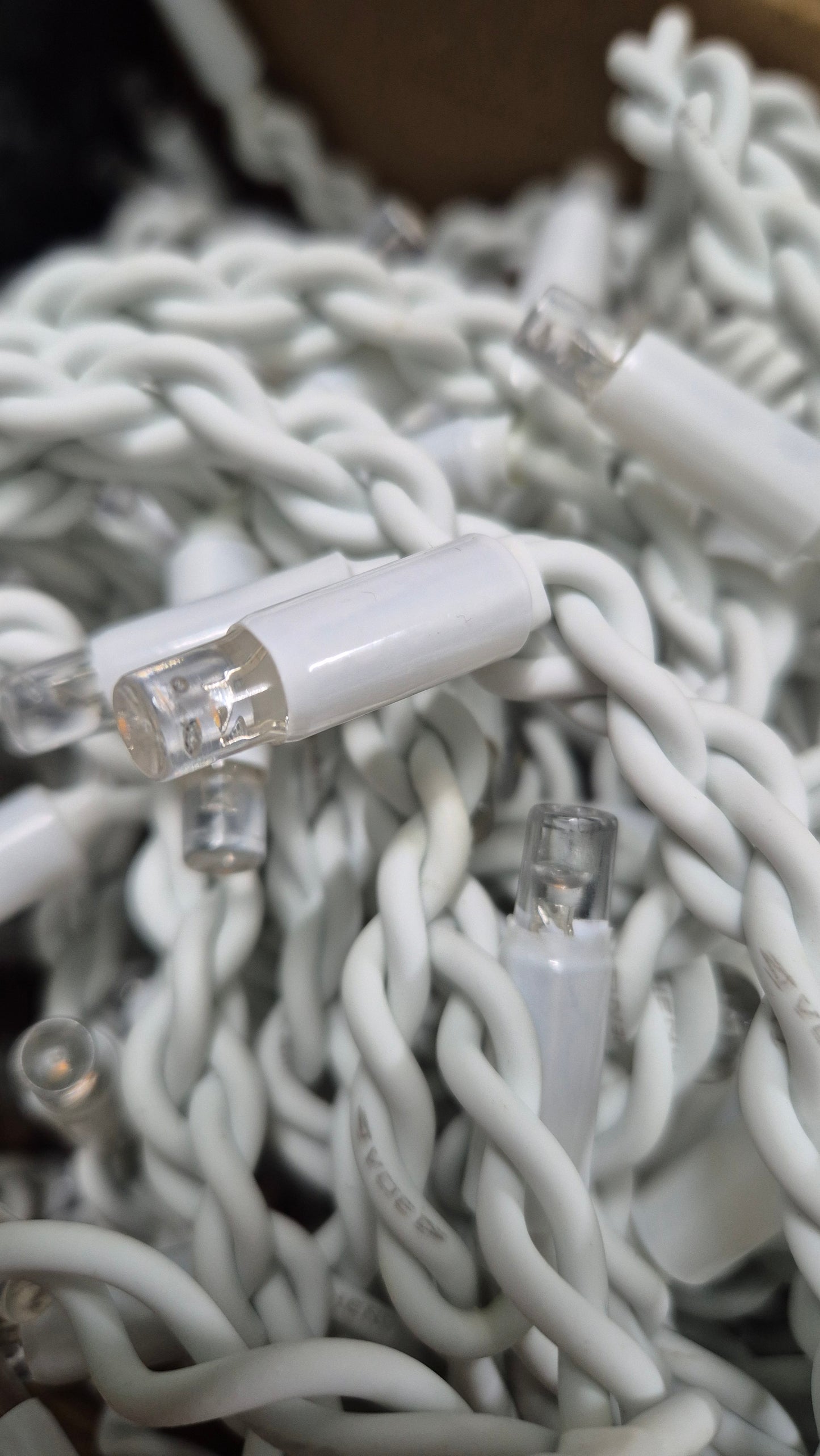 Tenda Luminosa Natalizia 2x1,6m 160 LED Maxiled – 130 Luce Calda + 30 Flash Fredda, Prolungabile, 220V IP44 con Spina Schuko per Esterno