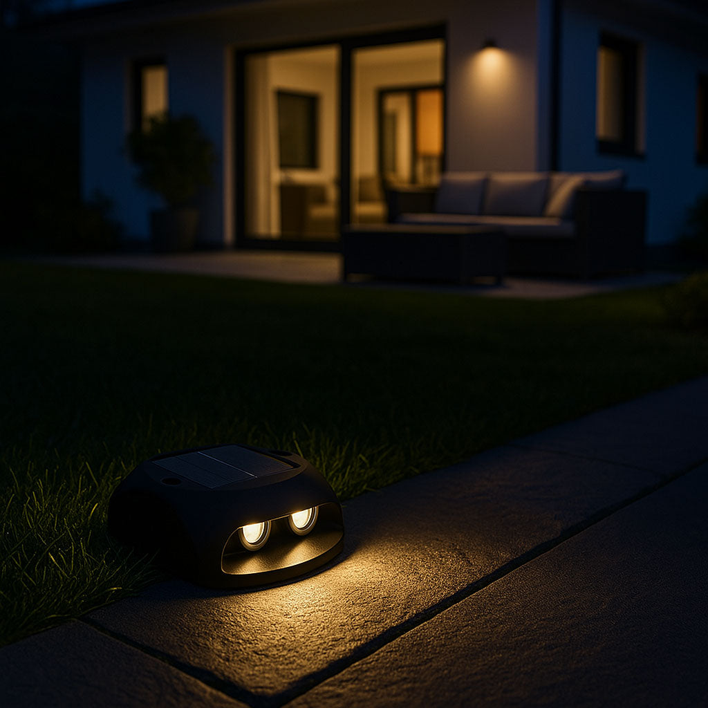 Faretto Segnapassi a LED Solare IP54 con Sensore Crepuscolare, Luce Calda 3000K, Ricaricabile, Impermeabile per Scale, Giardino e Vialetti