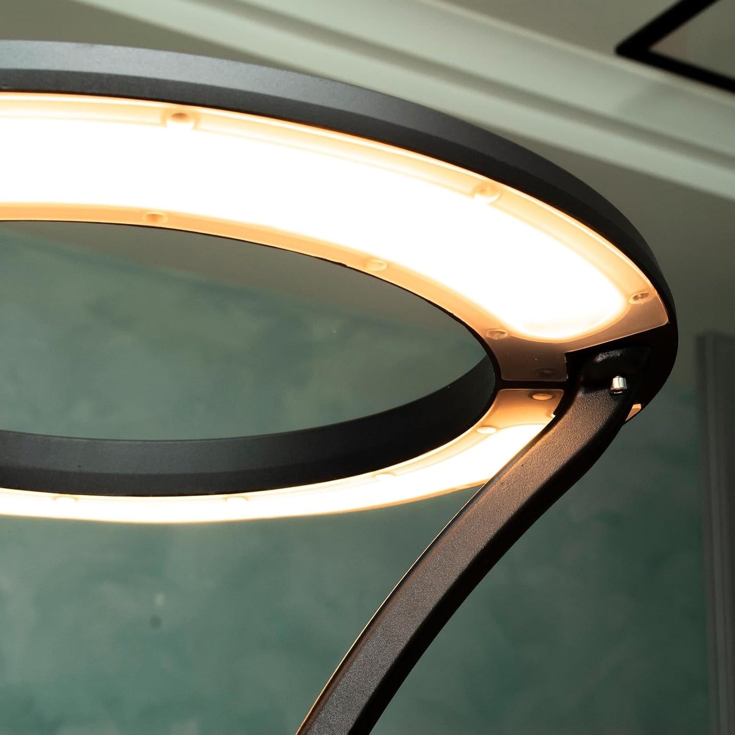 Lampione stradale a LED 100W IP65 per Esterno, 9300 Lumen, Design Circolare, cerchio Luminoso