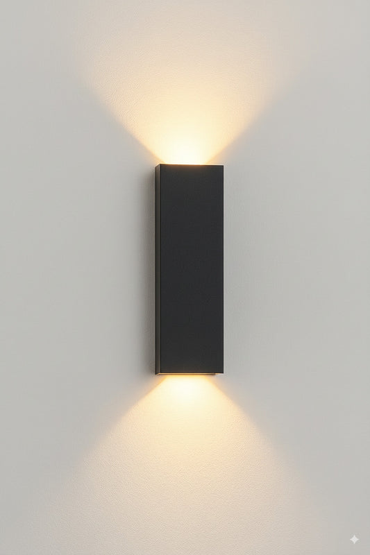 Applique LED da Esterno Biemissione 8W 734lm IP65 Nera o Bianca con CCT Switch 3000K 4000K 6000K – Fascio 295°