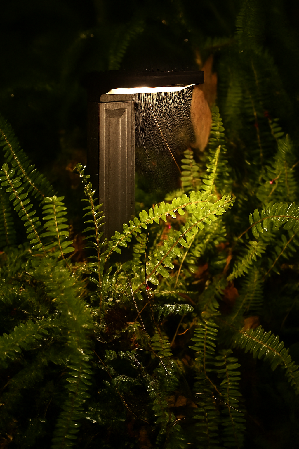 Lampioncino Lampione Paletto LED con Pannello Solare e picchetto da Giardino 6W CCT Luce calda, Luce fredda, Luce Naturale, IP65, 200 lumen